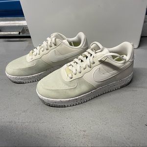 Nike womens Air Force crater size 8